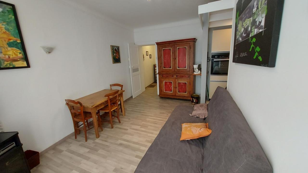 20 Rue Chatel فردان سور ميوز المظهر الخارجي الصورة
